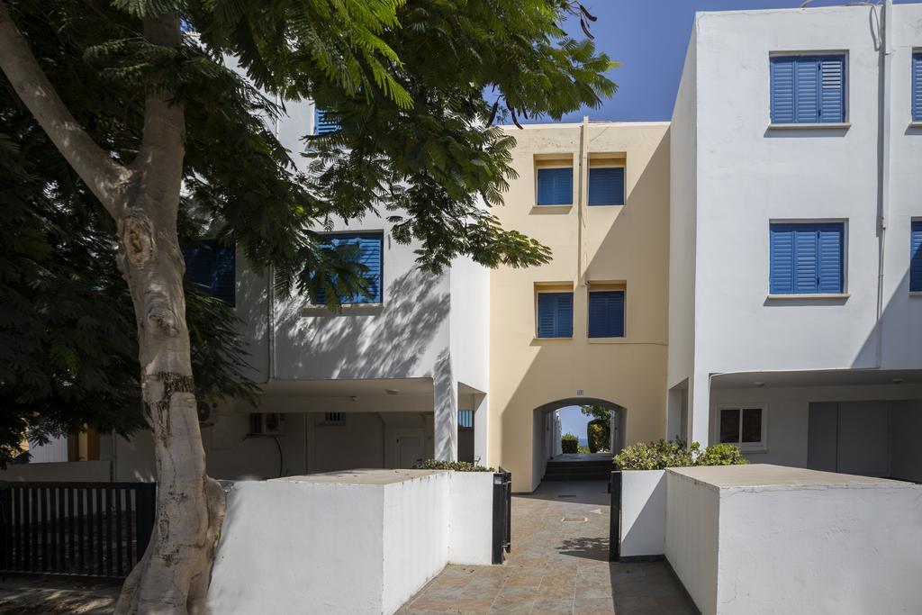 Protaras Beachfront Sirina Lina Suite Paralimni Ngoại thất bức ảnh