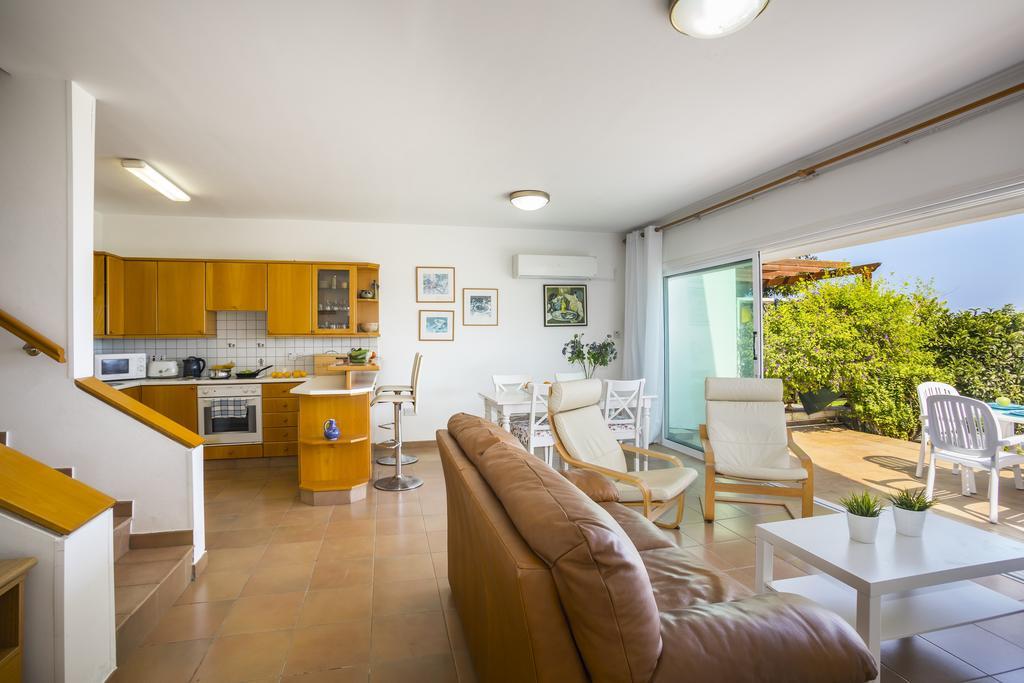 Protaras Beachfront Sirina Lina Suite Paralimni Ngoại thất bức ảnh