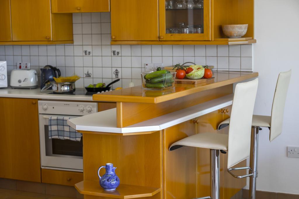 Protaras Beachfront Sirina Lina Suite Paralimni Ngoại thất bức ảnh