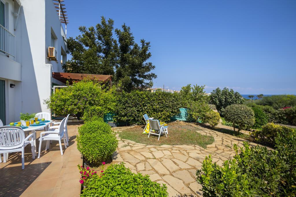 Protaras Beachfront Sirina Lina Suite Paralimni Ngoại thất bức ảnh