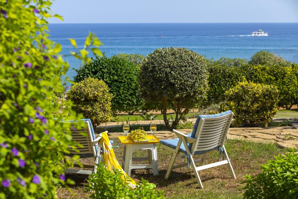 Protaras Beachfront Sirina Lina Suite Paralimni Ngoại thất bức ảnh