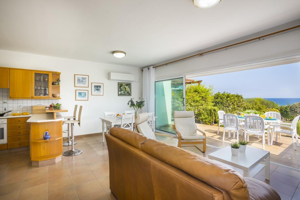 Protaras Beachfront Sirina Lina Suite Paralimni Ngoại thất bức ảnh