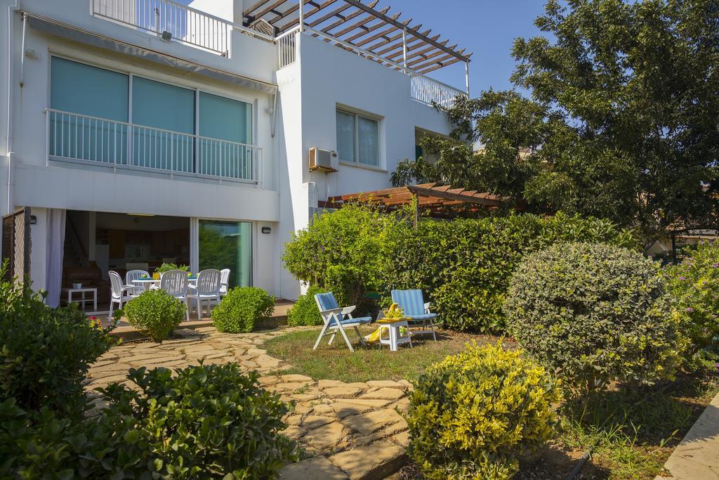 Protaras Beachfront Sirina Lina Suite Paralimni Ngoại thất bức ảnh