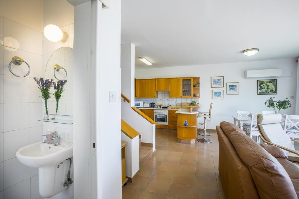 Protaras Beachfront Sirina Lina Suite Paralimni Ngoại thất bức ảnh