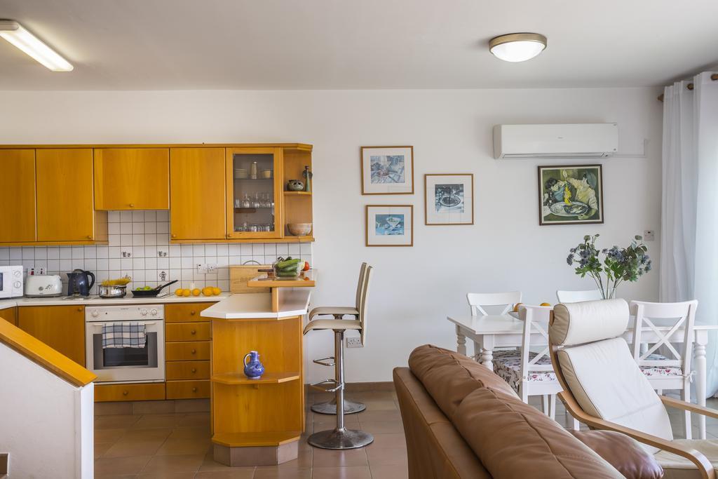Protaras Beachfront Sirina Lina Suite Paralimni Ngoại thất bức ảnh