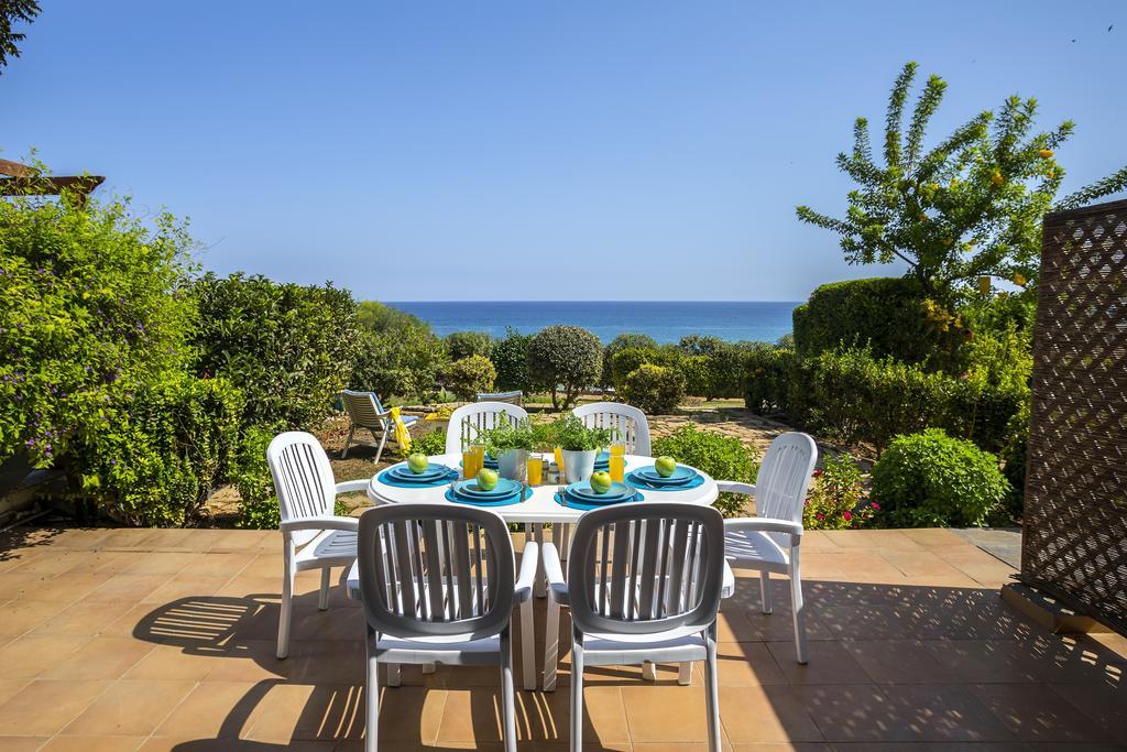 Protaras Beachfront Sirina Lina Suite Paralimni Ngoại thất bức ảnh